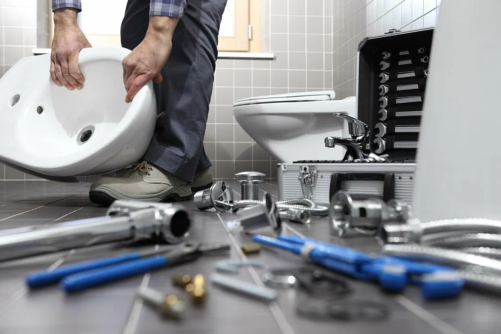 Plumbing tools prepared for a bathroom repair in Villa Rica
